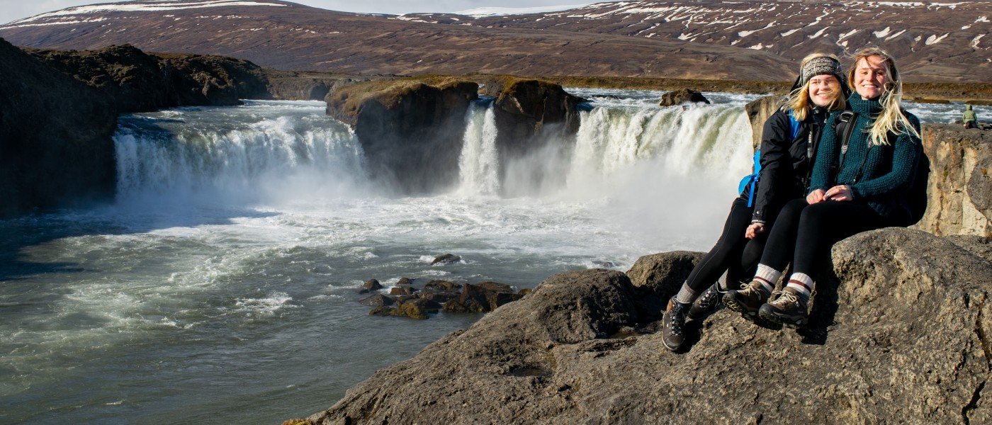 51ƷStudents at Waterfall in Iceland
