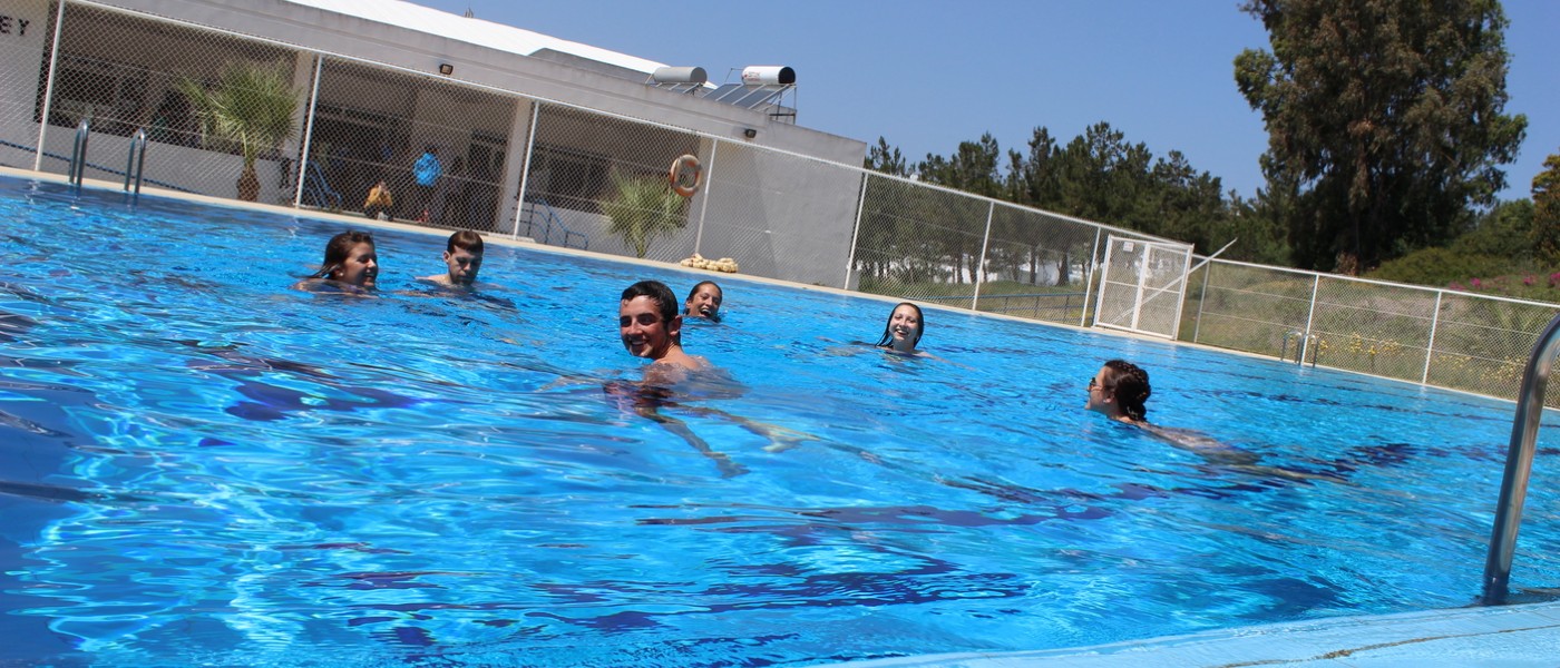 51ƷStudents swimming at the pool at the American School of Tangier